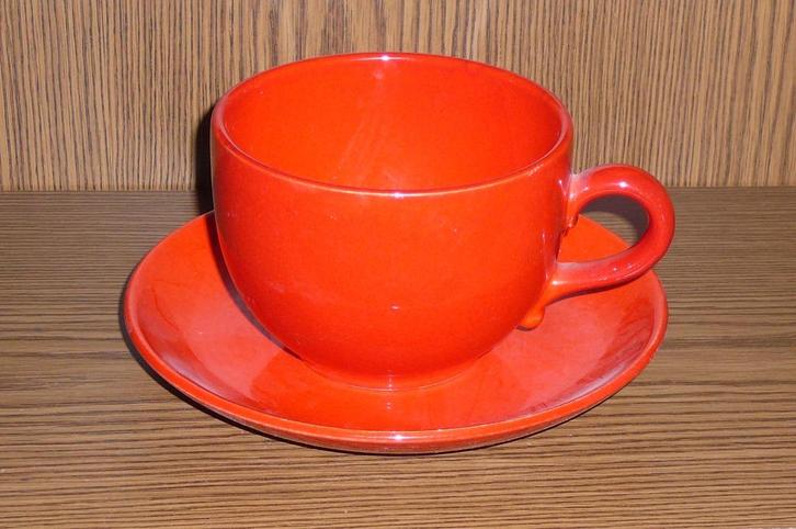 Grote rode tas met bord (m) (doos 8), Huis en Inrichting, Keuken | Servies, Ophalen of Verzenden