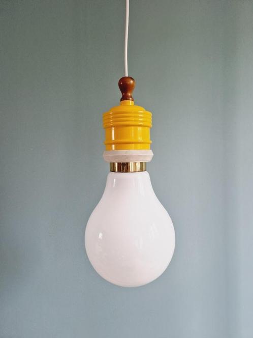 Suspension Ampoule en opaline, Metalarte, années 80, Maison & Meubles, Lampes | Abat-jour, Utilisé, Enlèvement ou Envoi