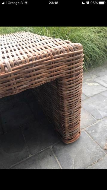 Rotan duobank met teak onderstel 1m12 beschikbaar voor biedingen