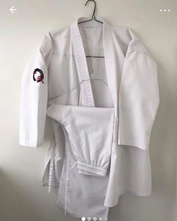 Karaté Outshock - 10/12 - blanc, Comme neuf, Taille S, Karaté, Vêtements d'arts martiaux