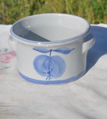 pot en gres gris bleu decor pomme (3) beschikbaar voor biedingen