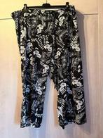 driekwart broek zwart wit c&a 48-50, Kleding | Dames, Grote Maten, Ophalen of Verzenden, Gedragen, Wit, Broek of Spijkerbroek