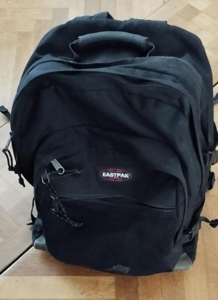Eastpak Tutor zwarte schoolrugzak 39L, Handtassen en Accessoires, Tassen | Schooltassen, Zo goed als nieuw, Rugtas, 30 tot 40 cm