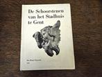De schoorstenen van het Stadhuis van Gent. 1952., Ophalen of Verzenden