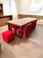 Belle grande table avec structure en métal sur roulettes, Enlèvement, Utilisé