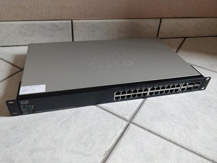 Cisco SG550x-24 24+4 poort switch | 4x 10Gbe Uplink, Computers en Software, Netwerk switches, Ophalen of Verzenden
