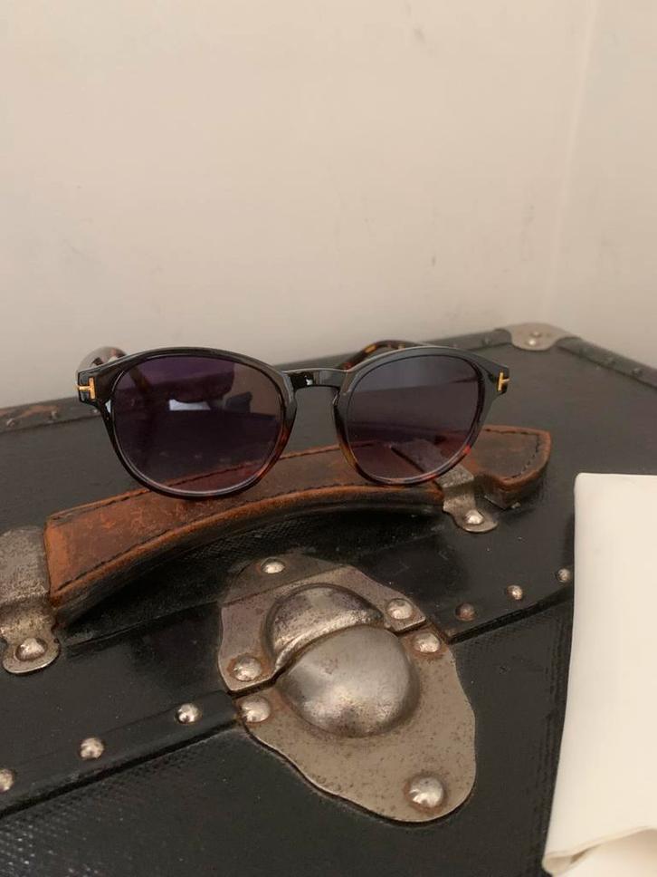 trendy H-F zonnebrillen, Handtassen en Accessoires, Zonnebrillen en Brillen | Dames, Zo goed als nieuw, Bril, Ophalen of Verzenden