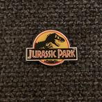 PIN - JURASSIC PARK - DINOSAURUS - DINOSAURE - DINO, Verzamelen, Verzenden, Gebruikt, Overige onderwerpen, Speldje of Pin
