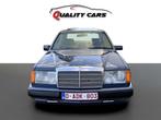 Mercedes-Benz E 300 W124 | 300D | Automaat | Oldtimer | Top, Auto's, Automaat, 4 deurs, Beige, Parkeersensor