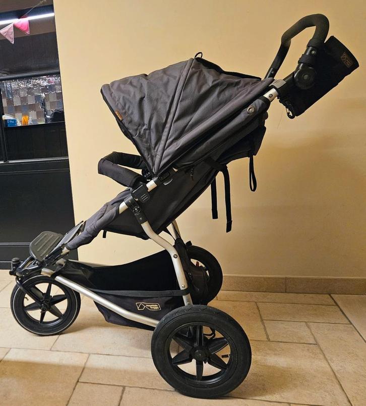 Mountain Buggy - Urban Jungle, Kinderen en Baby's, Kinderwagens en Combinaties, Gebruikt, Overige merken, Luchtbanden, Met reiswieg