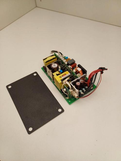 12V 16A inbouw voeding, Hobby en Vrije tijd, Elektronica-componenten, Zo goed als nieuw, Ophalen of Verzenden