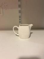 Melkkannetje (servies), Ophalen