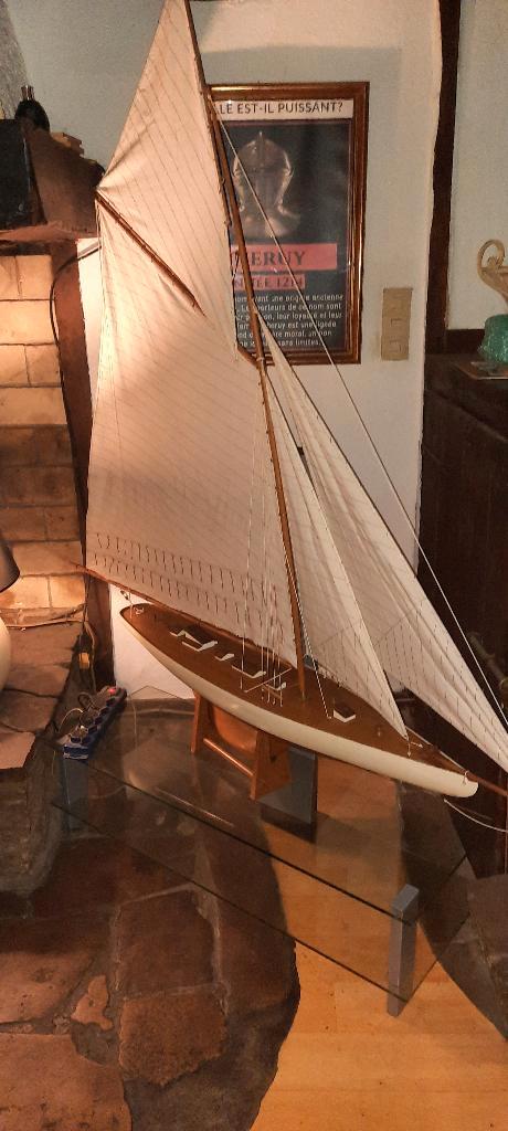ZEER MOOI MODEL VAN EEN ZEILBOOT AMERICA'S CUP COLUMBIA 1901, Hobby en Vrije tijd, Modelbouw | Boten en Schepen, Zo goed als nieuw