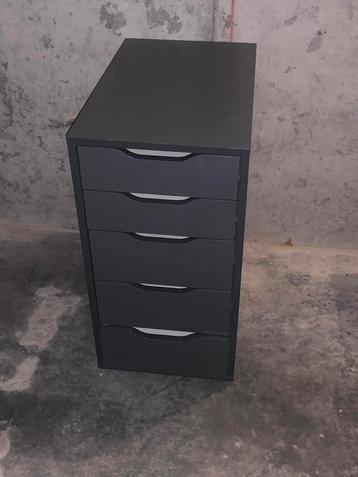 Bureau Ladeblok Ikea GRATIS  beschikbaar voor biedingen