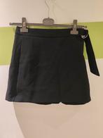 Jolie jupe short portefeuille entièrement doublée. Taille M., Maat 38/40 (M), Zwart, Ophalen of Verzenden, Zo goed als nieuw