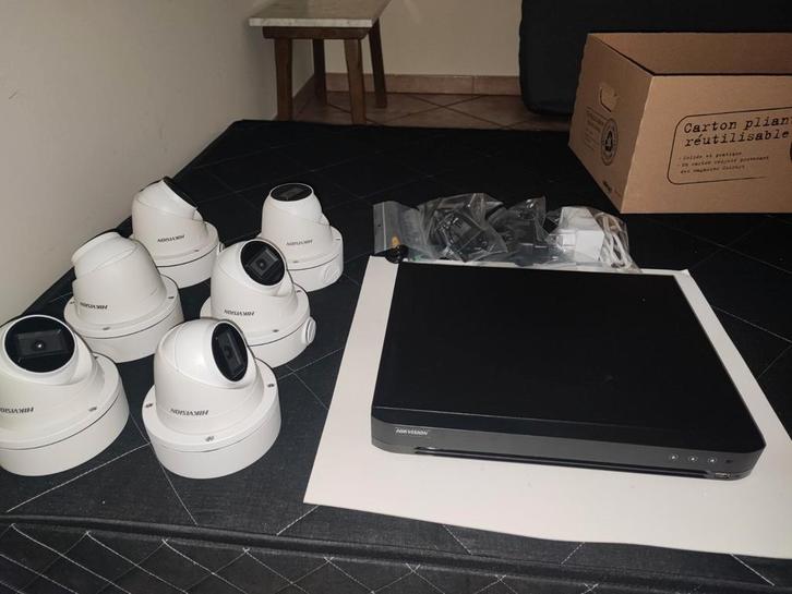 Complete en nieuwe Hikvision beveiligingsset, Nieuw!!, TV, Hi-fi & Vidéo, Caméras de surveillance, Enlèvement ou Envoi