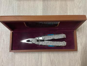 Sog paratool Yellowhorse multitool 143/250st mes zakmes USA beschikbaar voor biedingen