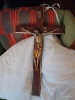 Ancien grand crucifix croix bois avec christ en plâtre, Enlèvement