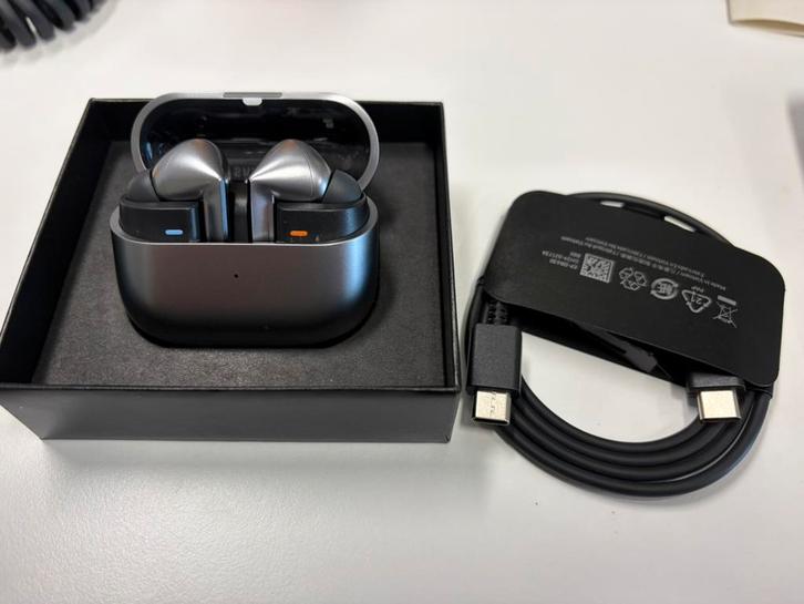Samsung Galaxy Buds 3 Pro, Télécoms, Téléphonie mobile | Écouteurs, Comme neuf, Bluetooth, Enlèvement ou Envoi