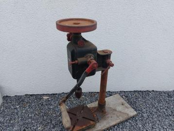 Oude vintage machines  beschikbaar voor biedingen