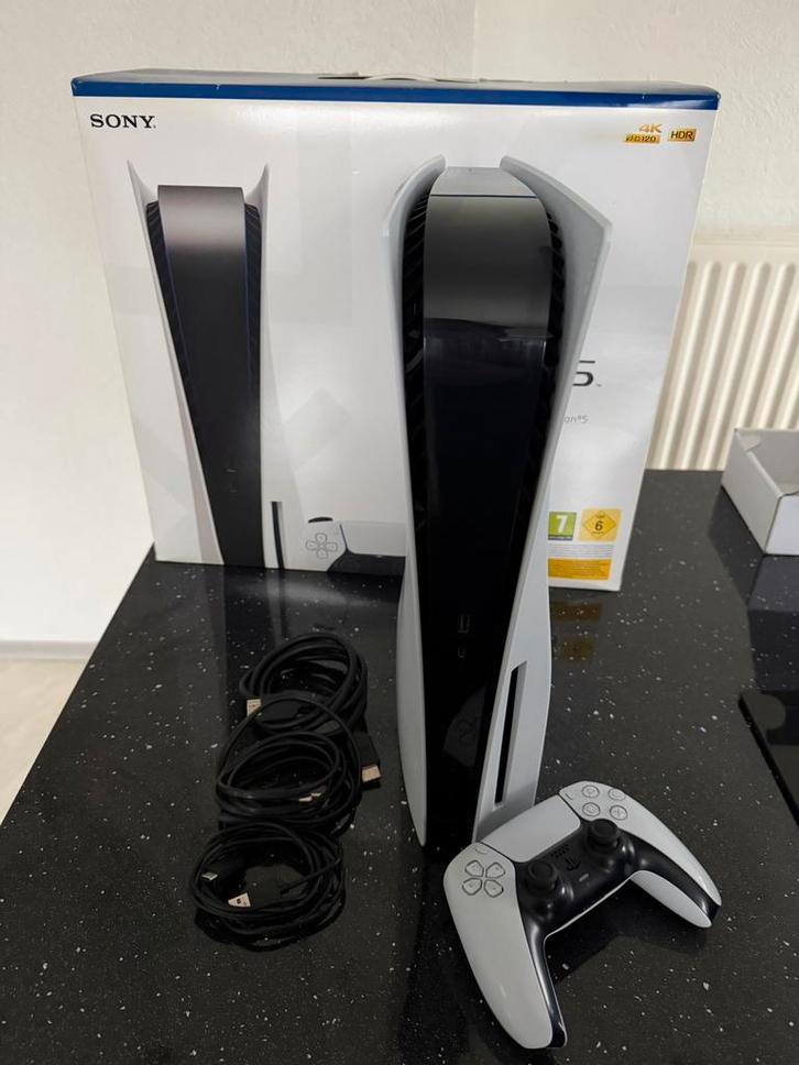 Ps5 disk edition met doos en alle kabels werkt perfect, Games en Spelcomputers, Spelcomputers | Sony PlayStation 5, Zo goed als nieuw