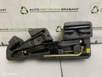 Krik Noodgevallen Set Kia Sorento ORIGINEEL  09149-C5000 beschikbaar voor biedingen