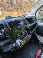 Camion fourgon avec hayon élévateur, Autos, Euro 5, Achat, 3 places, Boîte manuelle