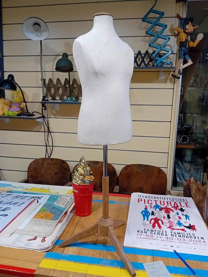 Kinderbuste op 3poot, Hobby en Vrije tijd, Naaien en Fournituren, Zo goed als nieuw, Ophalen of Verzenden