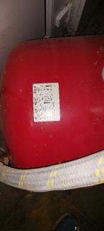 2 dab waterpompen xaarvan 1 met vat 100 lit, Ophalen, Gebruikt