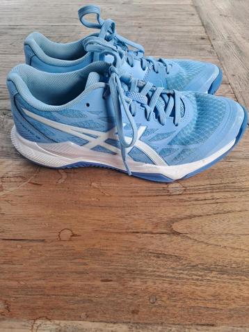 sportschoen Asics maat 39 beschikbaar voor biedingen
