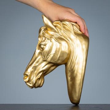 muurhanger; paardenhoofd in goudkleur  beschikbaar voor biedingen