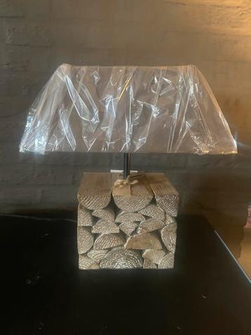 Tafellamp incl lampenkap beschikbaar voor biedingen