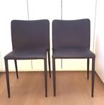 Twee moderne design stoelen in bruin kunstleder ALS NIEUW, Ophalen, Bruin, Design, Twee