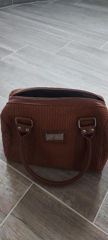 Valentino handtas beschikbaar voor biedingen