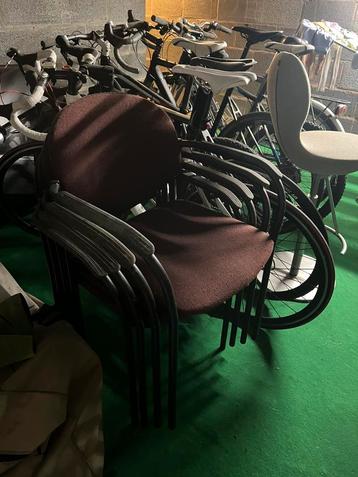 Set van 4 bureau stoelen beschikbaar voor biedingen