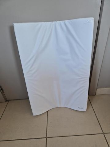 Te koop verzorgingskussen prijs overeen te komen.  beschikbaar voor biedingen