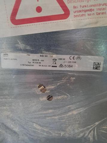 Plaque de cuisson vitrocéramique de 60 cm avec commandes lat, 4 zones de cuisson, Encastré, Enlèvement, Utilisé