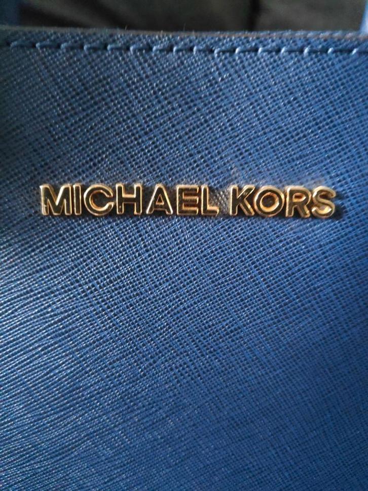Michael Kors "Edith" Handtas Saffiano Crossbody Navy, Handtassen en Accessoires, Tassen | Damestassen, Zo goed als nieuw, Handtas