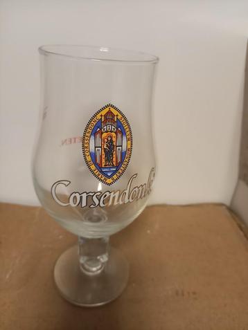 Verre Corsendonk sur pied