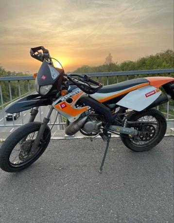 Derbi Senda 50cc, Fietsen en Brommers, Brommers | Derbi, Ophalen, Zo goed als nieuw