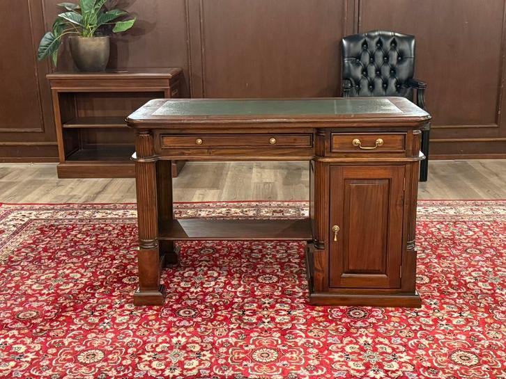 Klassiek Engels bureau #568, Huis en Inrichting, Bureaus, Zo goed als nieuw, Bureau, Ophalen of Verzenden