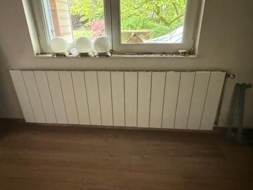 Extra smalle design radiator, Doe-het-zelf en Bouw, Verwarming en Radiatoren, Zo goed als nieuw, Radiator, 800 watt of meer, 30 tot 80 cm