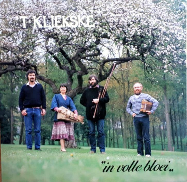 LP/ 'T Kliekske <> " In volle bloei ", Cd's en Dvd's, Vinyl | Nederlandstalig, Zo goed als nieuw, Streekmuziek, 12 inch, Ophalen of Verzenden