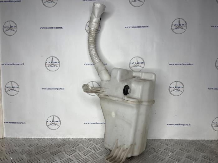 Ruitensproeiertank voor van een Mercedes CLA, Auto-onderdelen, Ruiten en Toebehoren, Mercedes-Benz, Gebruikt, 3 maanden garantie