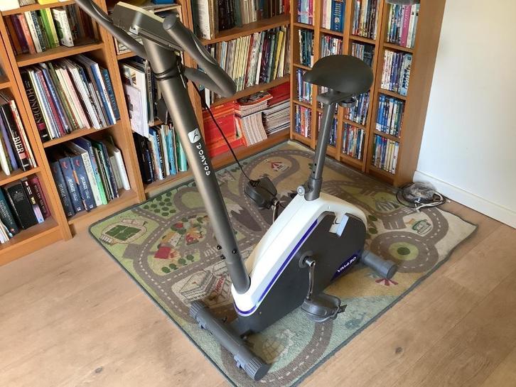 Hometrainer, Sports & Fitness, Appareils de fitness, Comme neuf, Vélo d'appartement, Métal, Enlèvement