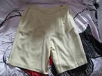 Gele dames short - Mt 46 - Marca - zomer, Geel, Maat 46/48 (XL) of groter, Ophalen of Verzenden, Marca