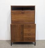 Secretaresse/bar van Simplalux, Ophalen