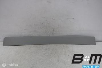 Hemel afsluitstrip achter VW Sportsvan 510867617 beschikbaar voor biedingen