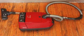 Miele Turbo Team F1 Stofzuiger / Model F 2711 / Germany beschikbaar voor biedingen