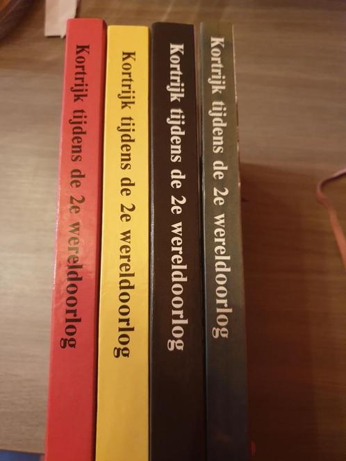 (KORTRIJK) Kortrijk tijdens de Tweede Wereldoorlog. 4 delen, Boeken, Oorlog en Militair, Gelezen, Tweede Wereldoorlog, Ophalen of Verzenden